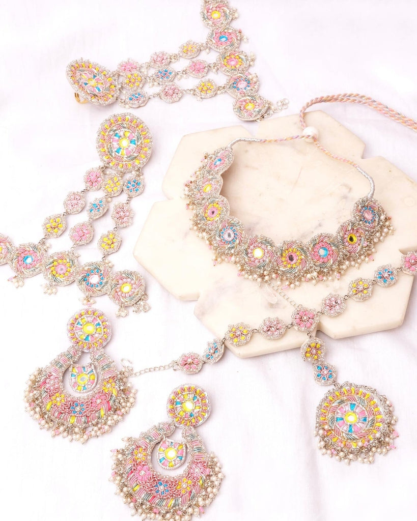 Beaming Bud Set (Choker, Earrings, Mathapatti & Set Of Haathphool) - TONOTO
