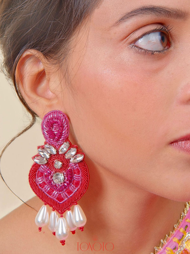 Ishq Earring - Tonoto (7068851470507)